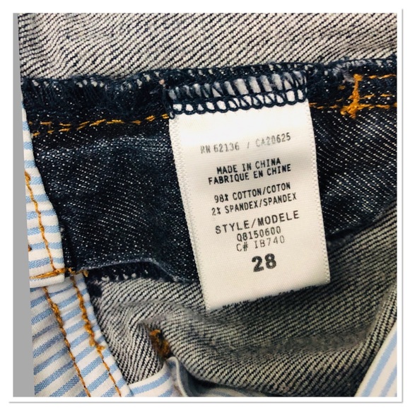 Guess distressed denim jean mini skirt size 28 - Picture 3 of 6